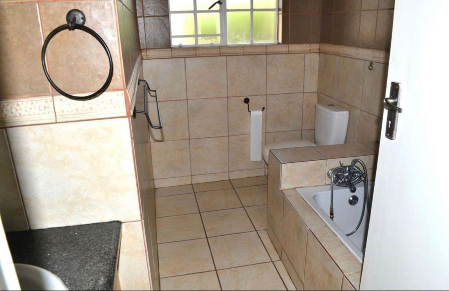 3 Bedroom Property for Sale in Dersley Gauteng