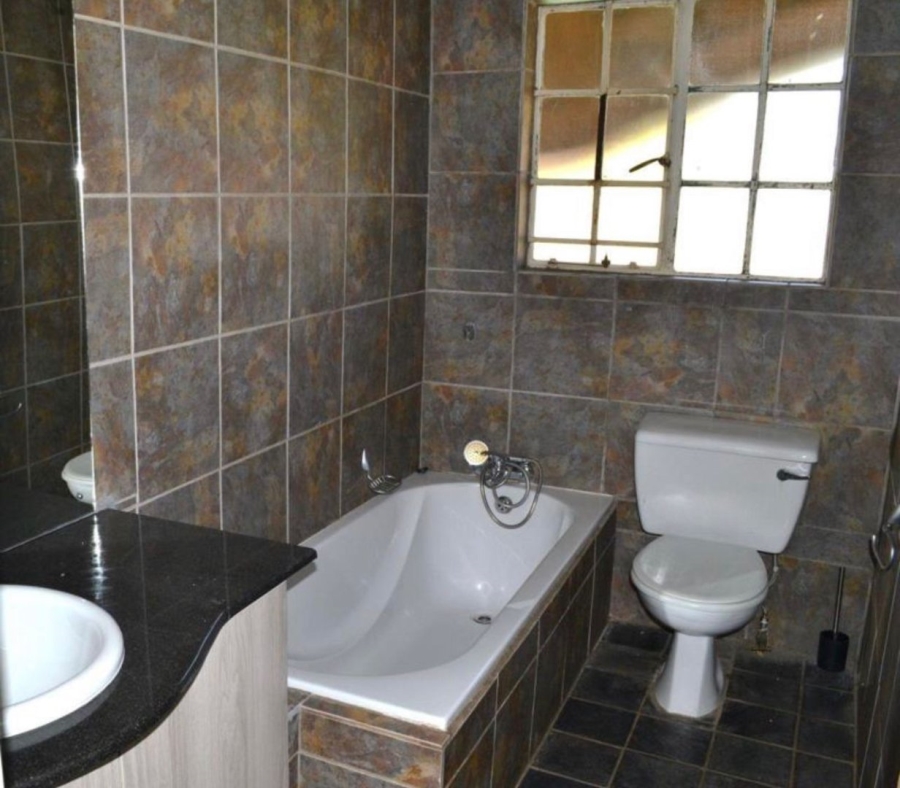 3 Bedroom Property for Sale in Dersley Gauteng
