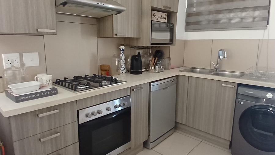 1 Bedroom Property for Sale in Lilianton Gauteng
