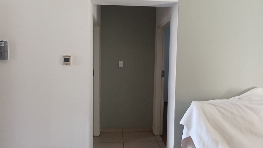 1 Bedroom Property for Sale in Lilianton Gauteng