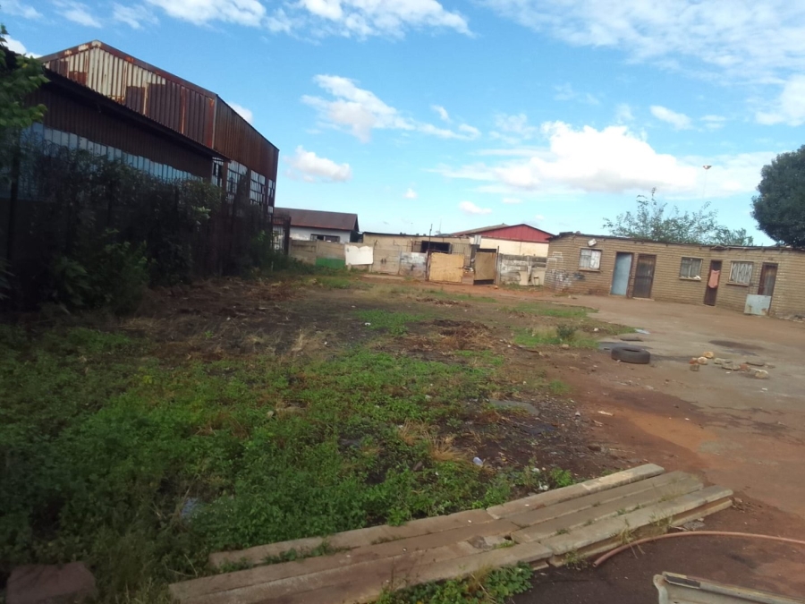 Commercial Property for Sale in Moshoeshoe Gauteng