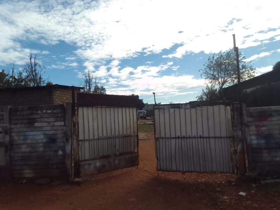 Commercial Property for Sale in Moshoeshoe Gauteng