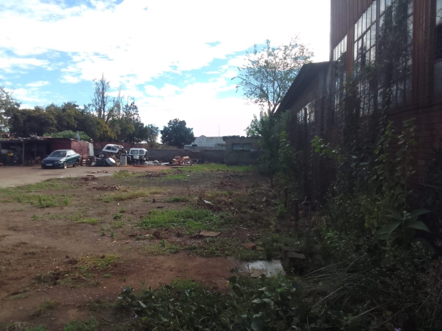 Commercial Property for Sale in Moshoeshoe Gauteng