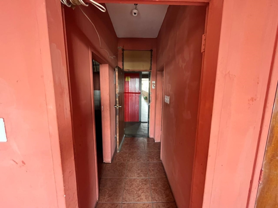 1 Bedroom Property for Sale in Pretoria Central Gauteng
