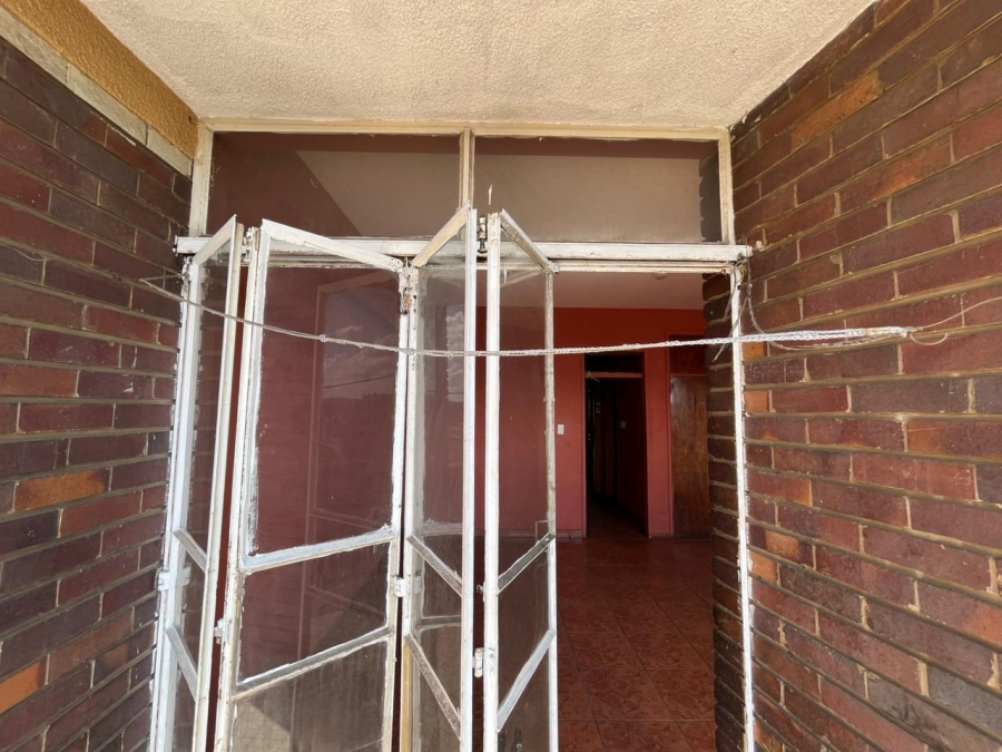 1 Bedroom Property for Sale in Pretoria Central Gauteng