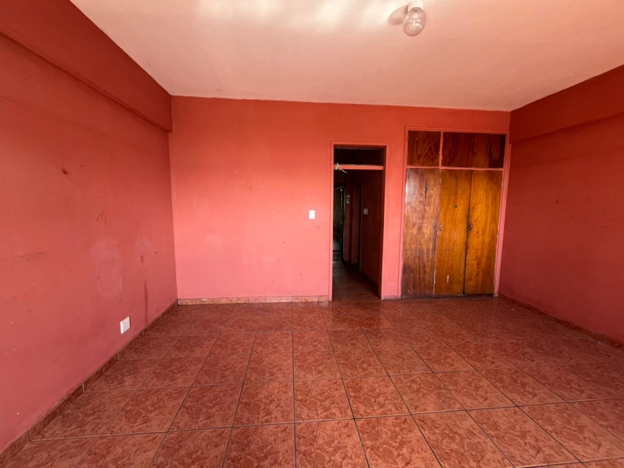 1 Bedroom Property for Sale in Pretoria Central Gauteng