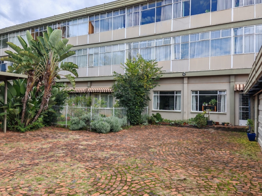 To Let 2 Bedroom Property for Rent in Linden Gauteng