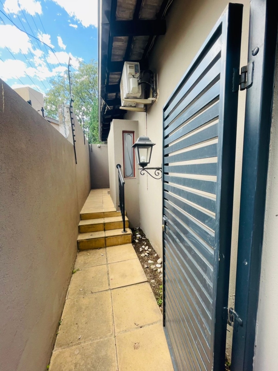 6 Bedroom Property for Sale in Rivonia Gauteng