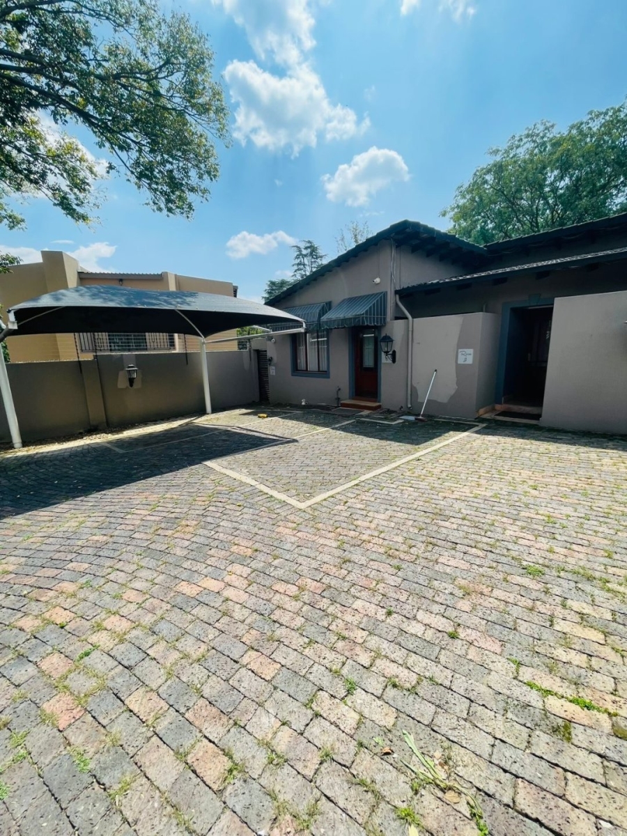 6 Bedroom Property for Sale in Rivonia Gauteng