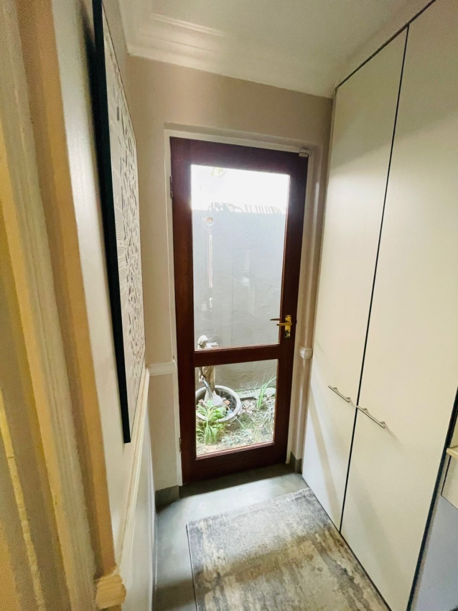 6 Bedroom Property for Sale in Rivonia Gauteng