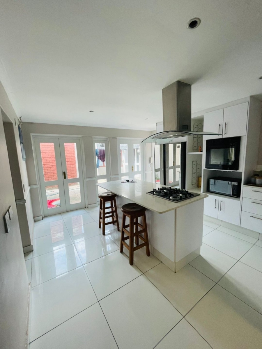 6 Bedroom Property for Sale in Rivonia Gauteng