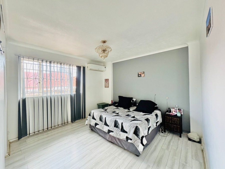 5 Bedroom Property for Sale in Primrose East Gauteng