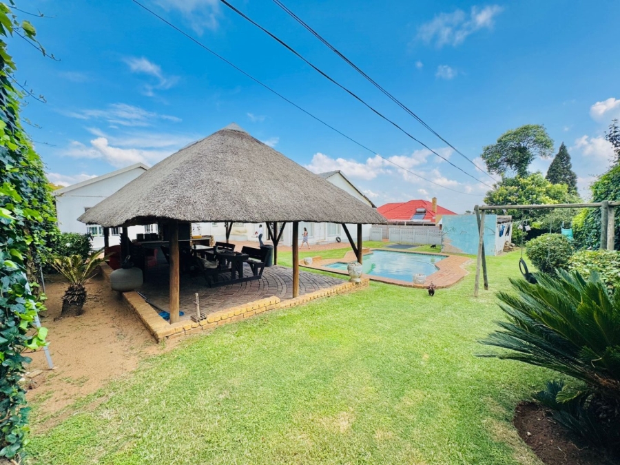 5 Bedroom Property for Sale in Primrose East Gauteng