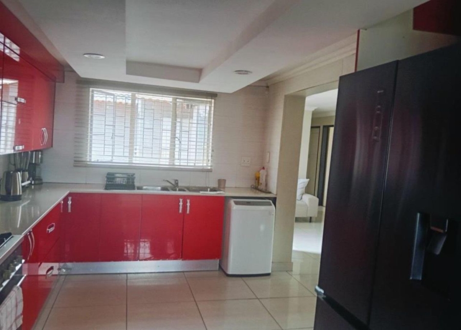 4 Bedroom Property for Sale in Heuweloord Gauteng