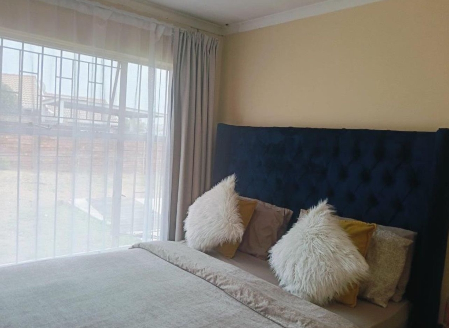 4 Bedroom Property for Sale in Heuweloord Gauteng