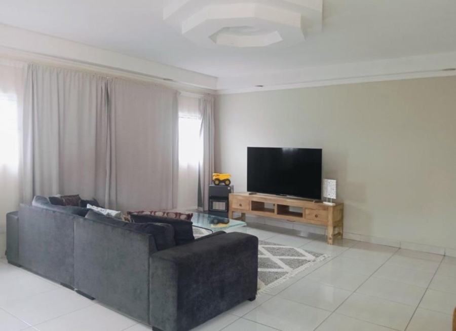 4 Bedroom Property for Sale in Heuweloord Gauteng