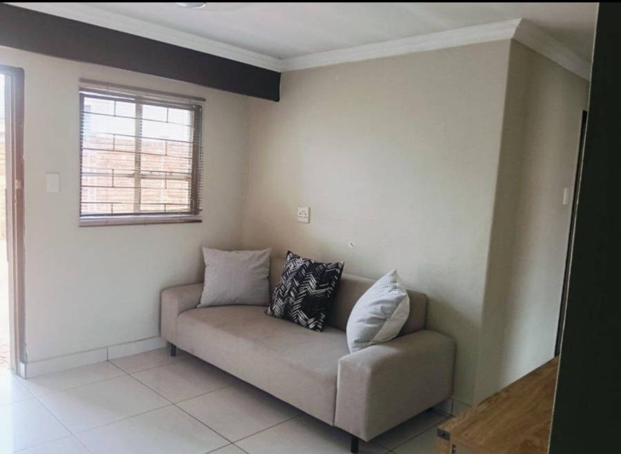 4 Bedroom Property for Sale in Heuweloord Gauteng