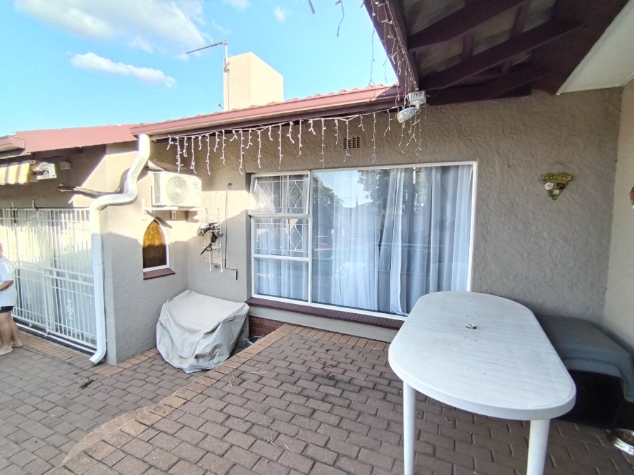 3 Bedroom Property for Sale in Eden Glen Gauteng
