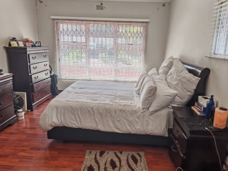 6 Bedroom Property for Sale in De Wetshof Gauteng