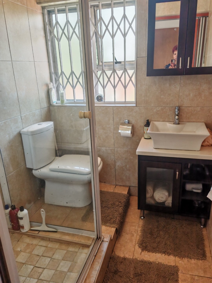 6 Bedroom Property for Sale in De Wetshof Gauteng