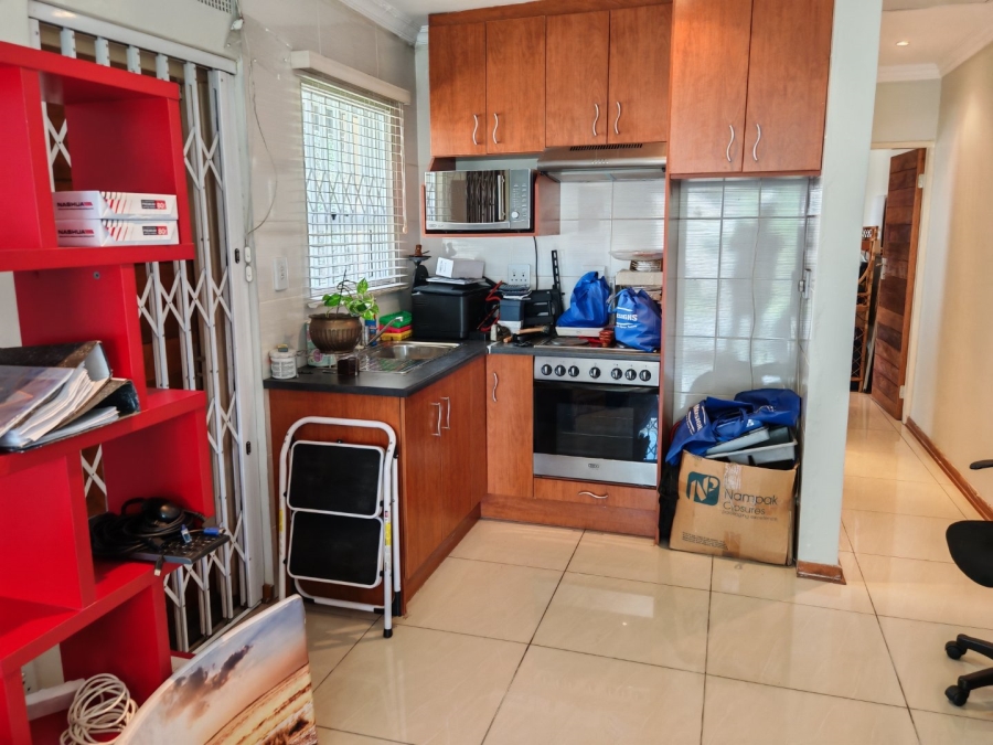 6 Bedroom Property for Sale in De Wetshof Gauteng