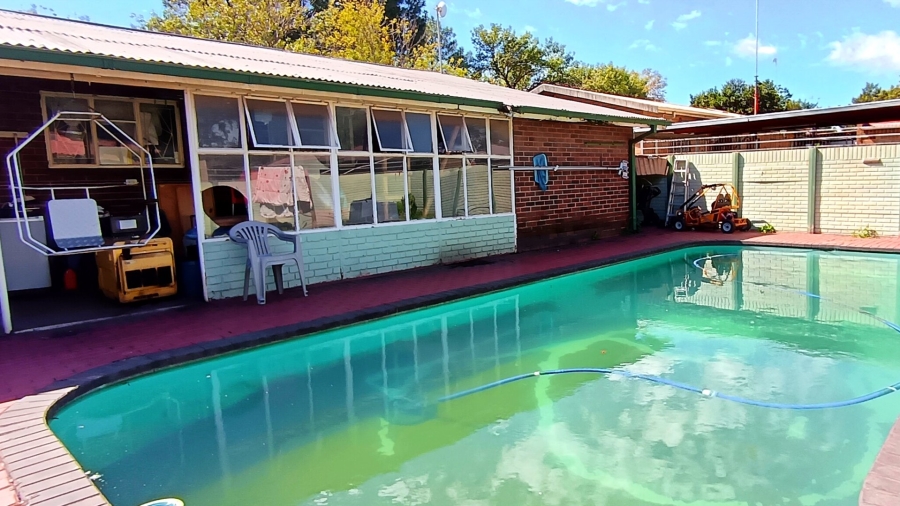 4 Bedroom Property for Sale in Vanderbijlpark CW 5 Gauteng