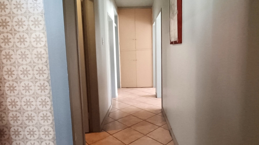 4 Bedroom Property for Sale in Vanderbijlpark CW 5 Gauteng