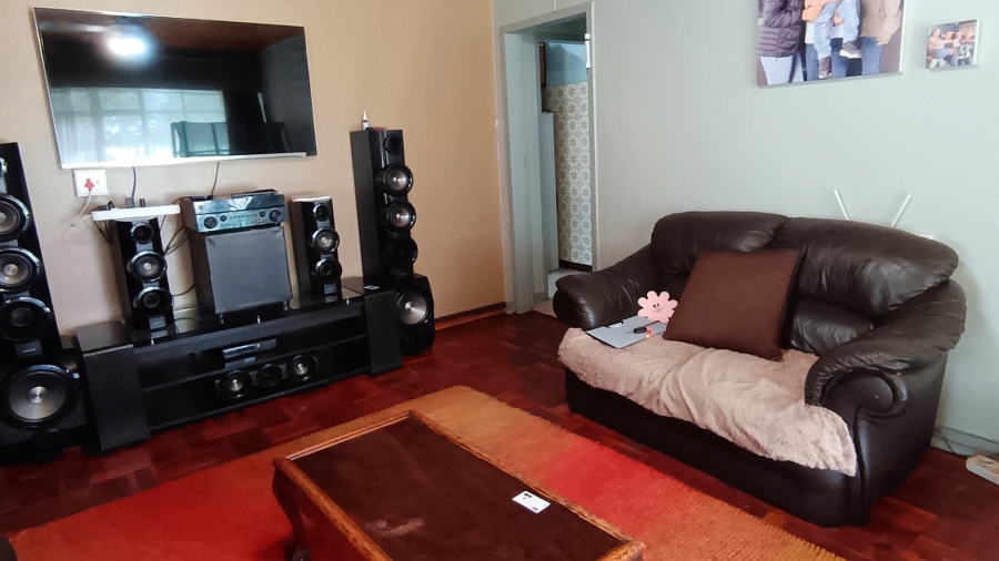4 Bedroom Property for Sale in Vanderbijlpark CW 5 Gauteng