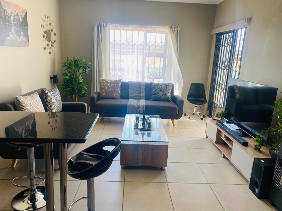 To Let 2 Bedroom Property for Rent in Glen Austin Gauteng