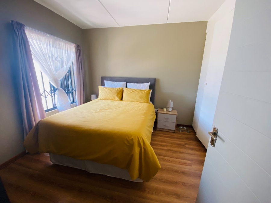 To Let 2 Bedroom Property for Rent in Glen Austin Gauteng