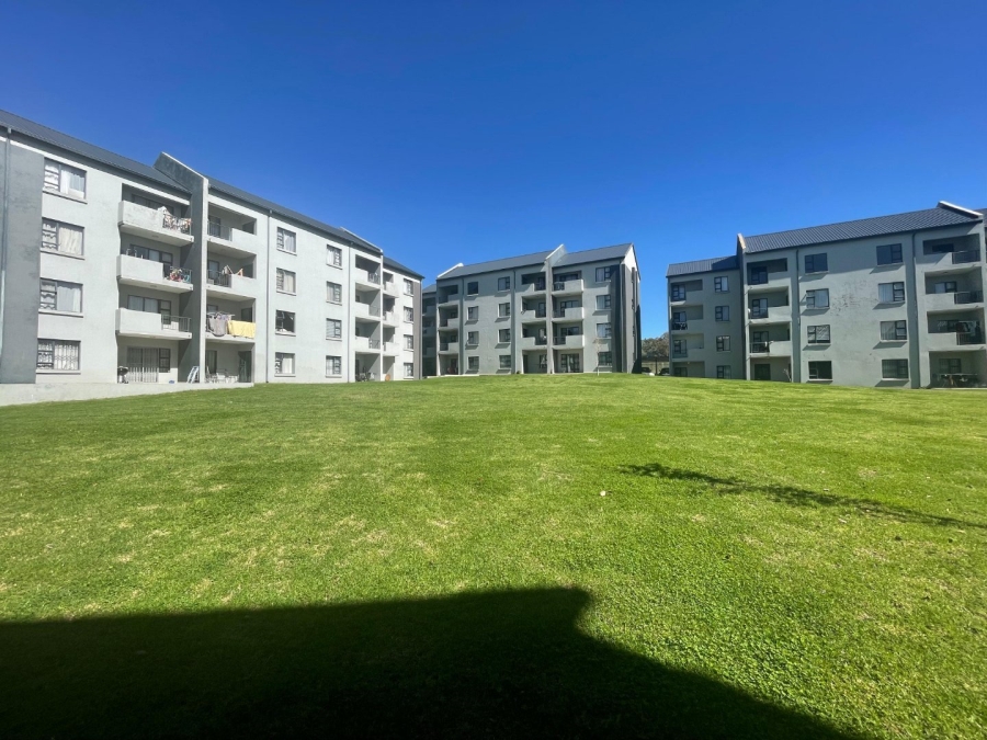 To Let 2 Bedroom Property for Rent in Glen Austin Gauteng