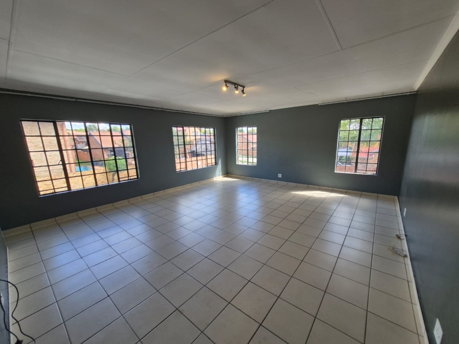 To Let 3 Bedroom Property for Rent in Rooihuiskraal North Gauteng