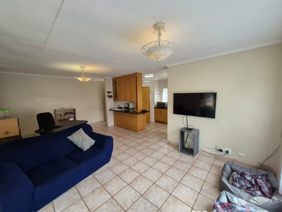 To Let 3 Bedroom Property for Rent in Rooihuiskraal North Gauteng