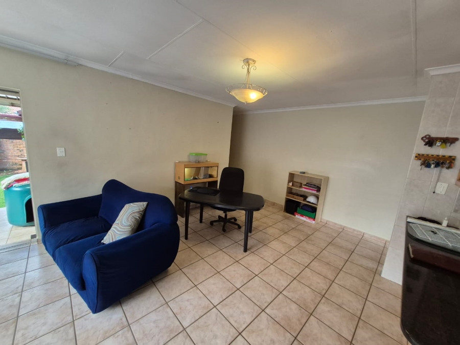 To Let 3 Bedroom Property for Rent in Rooihuiskraal North Gauteng