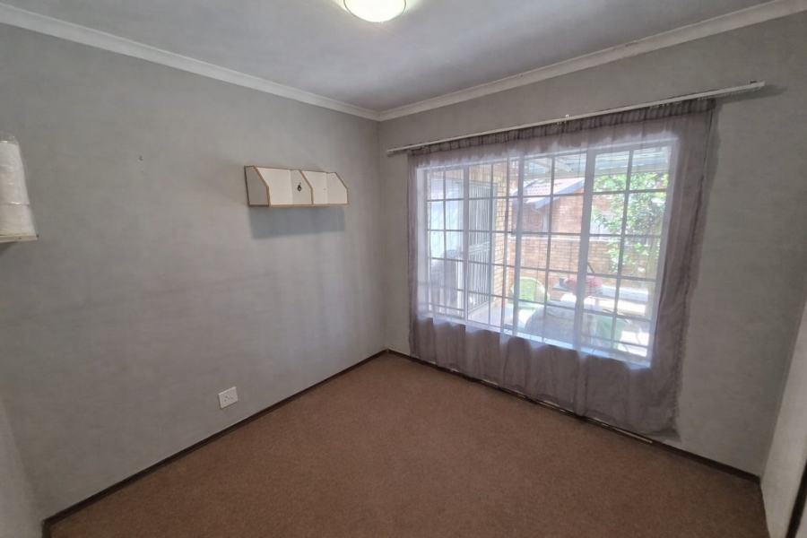 To Let 3 Bedroom Property for Rent in Rooihuiskraal North Gauteng