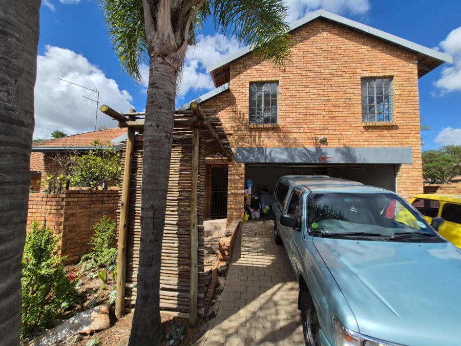 To Let 3 Bedroom Property for Rent in Rooihuiskraal North Gauteng