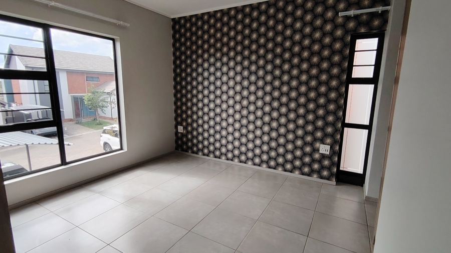 3 Bedroom Property for Sale in Amberfield Gauteng