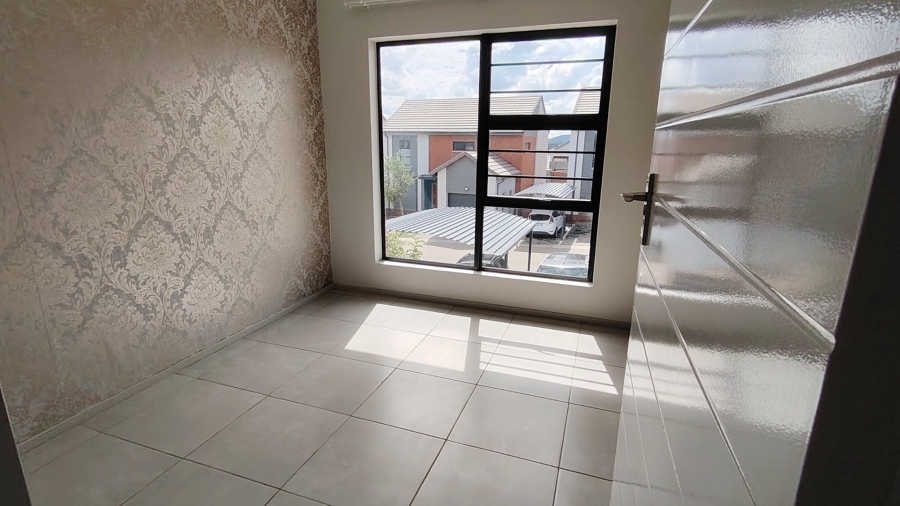 3 Bedroom Property for Sale in Amberfield Gauteng