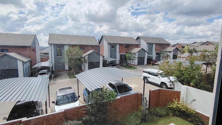 3 Bedroom Property for Sale in Amberfield Gauteng