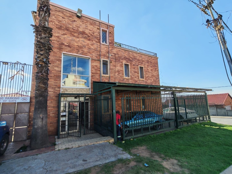 11 Bedroom Property for Sale in Rosettenville Gauteng