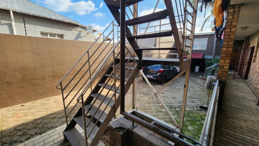 11 Bedroom Property for Sale in Rosettenville Gauteng