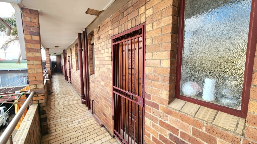 11 Bedroom Property for Sale in Rosettenville Gauteng