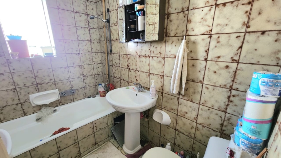 11 Bedroom Property for Sale in Rosettenville Gauteng