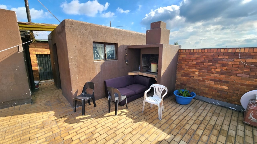 11 Bedroom Property for Sale in Rosettenville Gauteng
