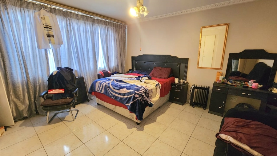 11 Bedroom Property for Sale in Rosettenville Gauteng