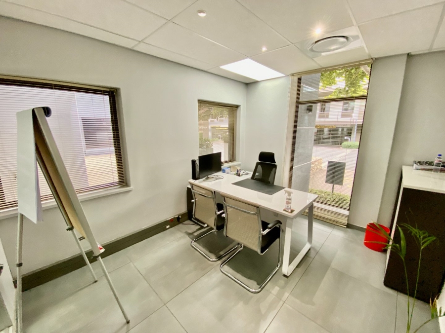 To Let Commercial Property for Rent in Vorna Valley Gauteng