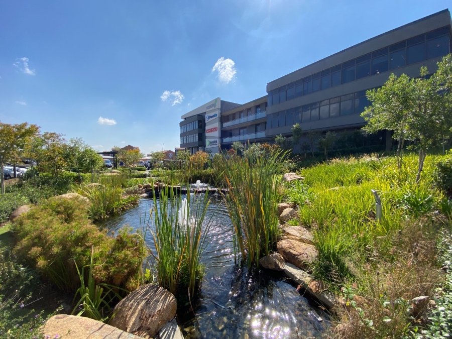 To Let Commercial Property for Rent in Vorna Valley Gauteng