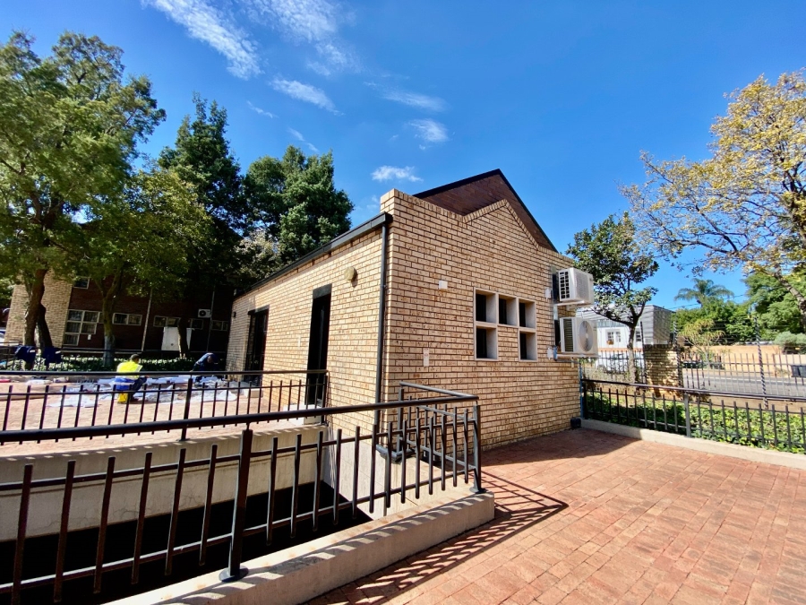 To Let Commercial Property for Rent in Lynnwood Gauteng