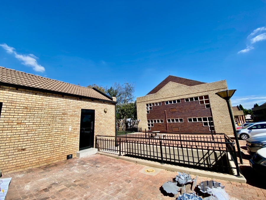 To Let Commercial Property for Rent in Lynnwood Gauteng