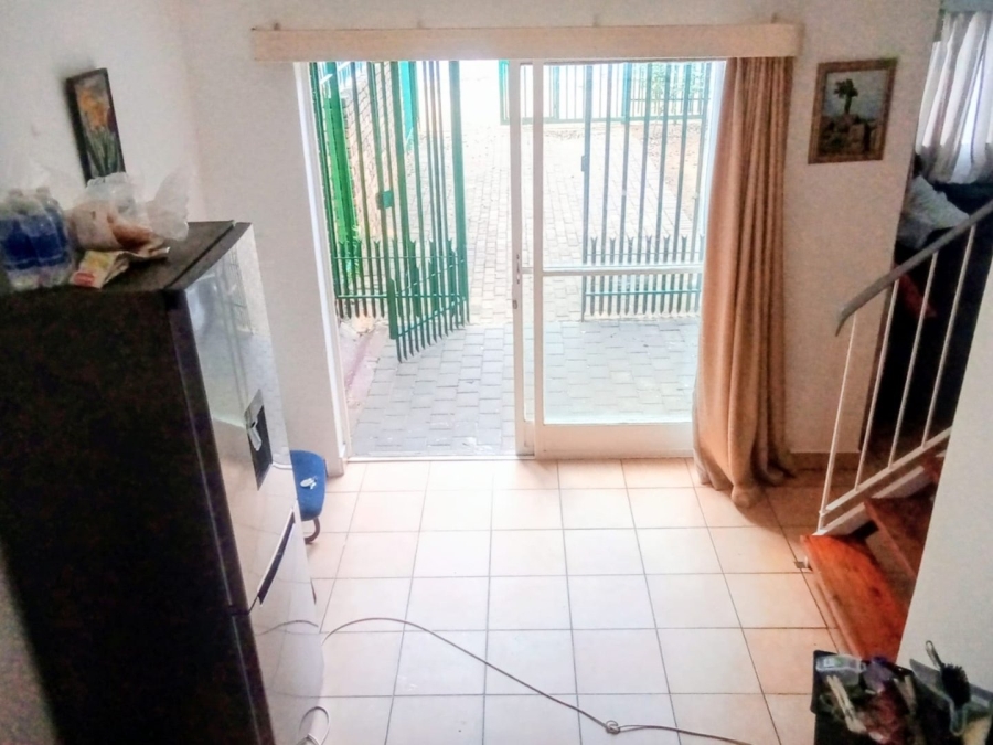 2 Bedroom Property for Sale in Pretoria North Gauteng